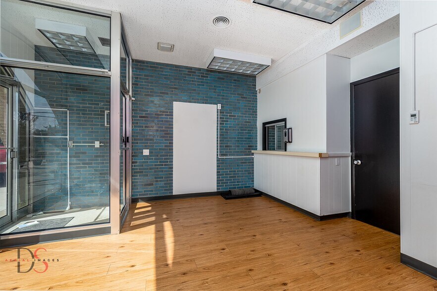 More Photos Of 612 Court St, Ottawa Medical For Lease