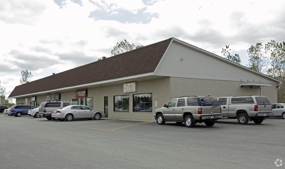 More Photos Of 37270-37284 31 Mile Rd, Richmond Storefront For Lease