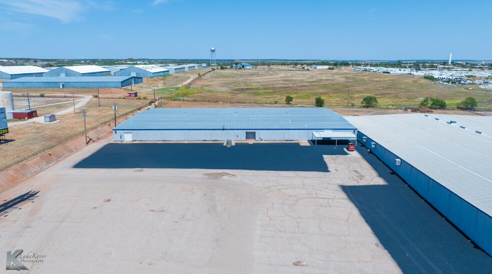 More Photos Of 1 Industrial Dr, Sweetwater Service For Sale