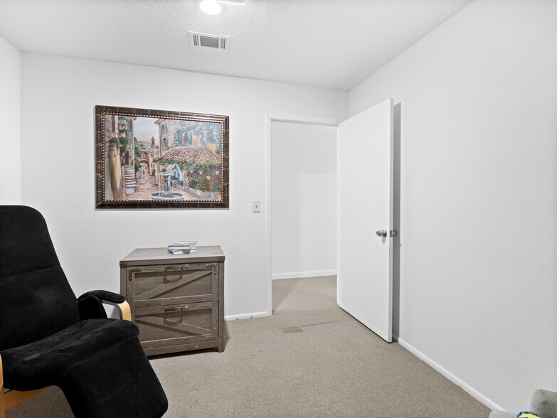 More Photos Of 1051-1079 Cheney Hwy, Titusville Business Park For Sale