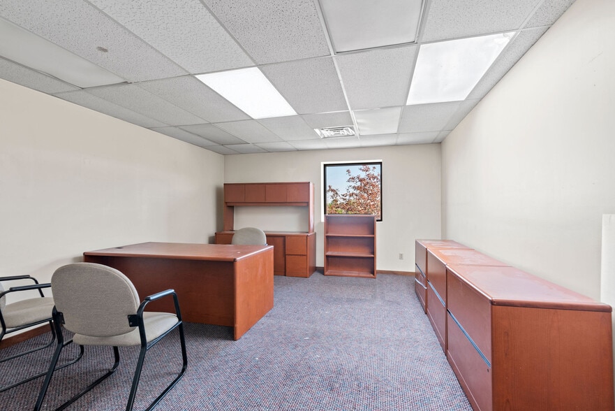 More Photos Of 6000 Fashion Blvd, Salt Lake City Office For Sale
