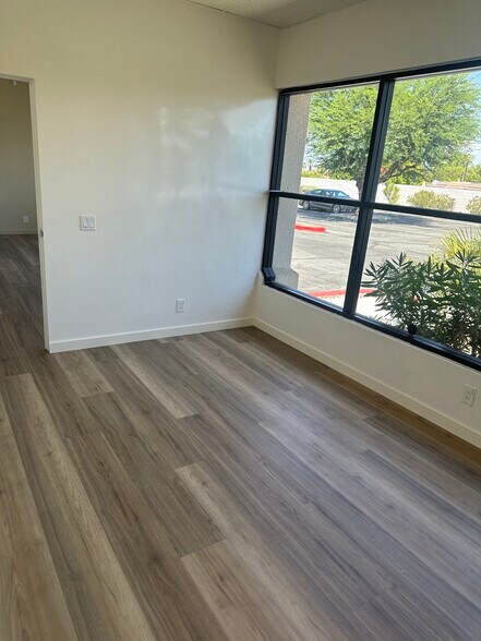 More Photos Of 74050 Alessandro Dr, Palm Desert Medical For Lease