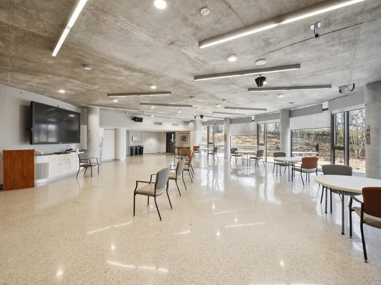 More Photos Of 2 O'Connor Dr, Toronto Healthcare For Sale