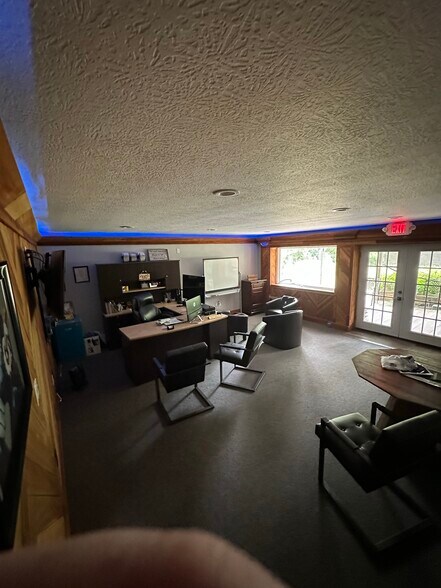 More Photos Of 776 Reynoldsburg-new Albany Rd, Blacklick Light Distribution For Lease