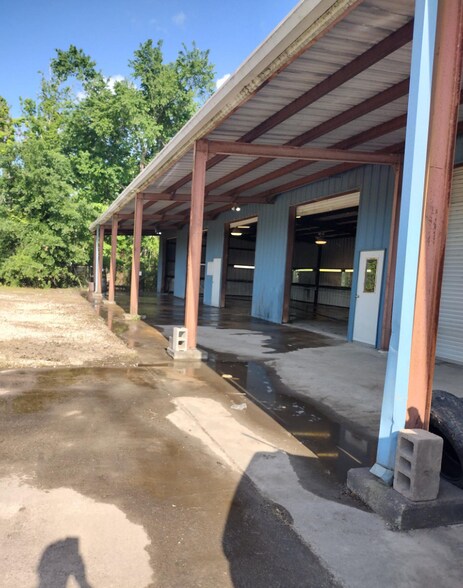 More Photos Of 3746 N 16th St, Orange Industrial For Sale