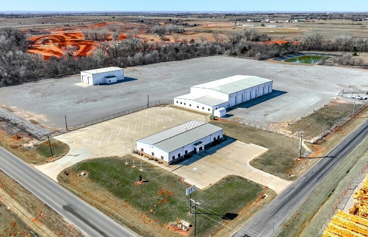 More Photos Of 2003 S Merritt Rd, Elk City Warehouse For Sale
