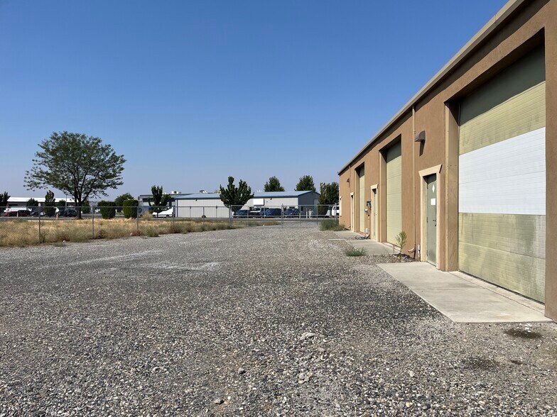 More Photos Of 2380-2382 Lindberg Loop, Richland Office For Lease