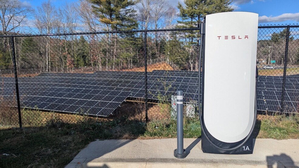 Primary Photo Of 329 Ruby Road Rd, Willington Flex For Lease