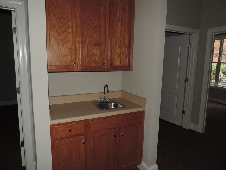 More Photos Of 1350 Wooten Lake Rd, Kennesaw Office For Lease