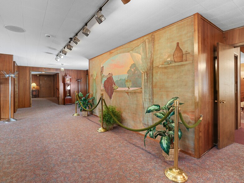 More Photos Of 520 2nd St, Excelsior Funeral Home For Sale