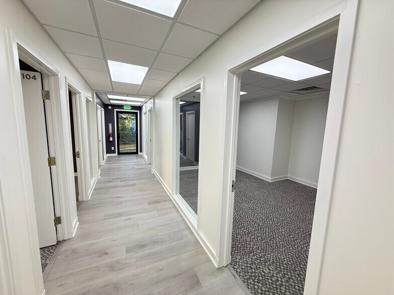 More Photos Of 20 Office Park Way, Pittsford Office For Lease