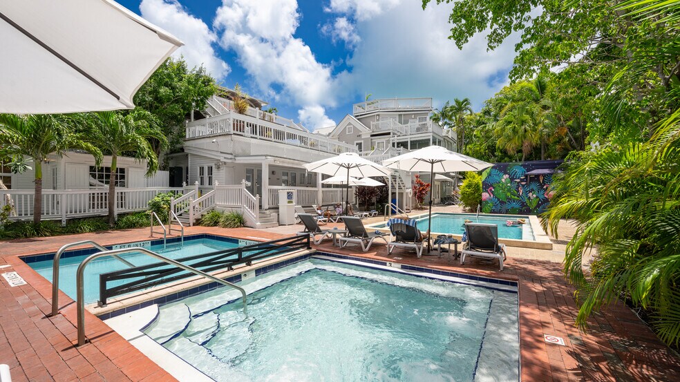 More Photos Of 823 Fleming St, Key West Hotel For Sale