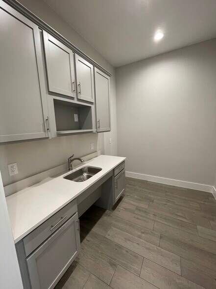 More Photos Of 2951 FM 1460, Georgetown Office For Sale