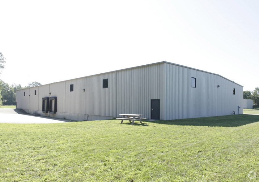 More Photos Of 1845 Hemlock Ct, Goshen Warehouse For Sale