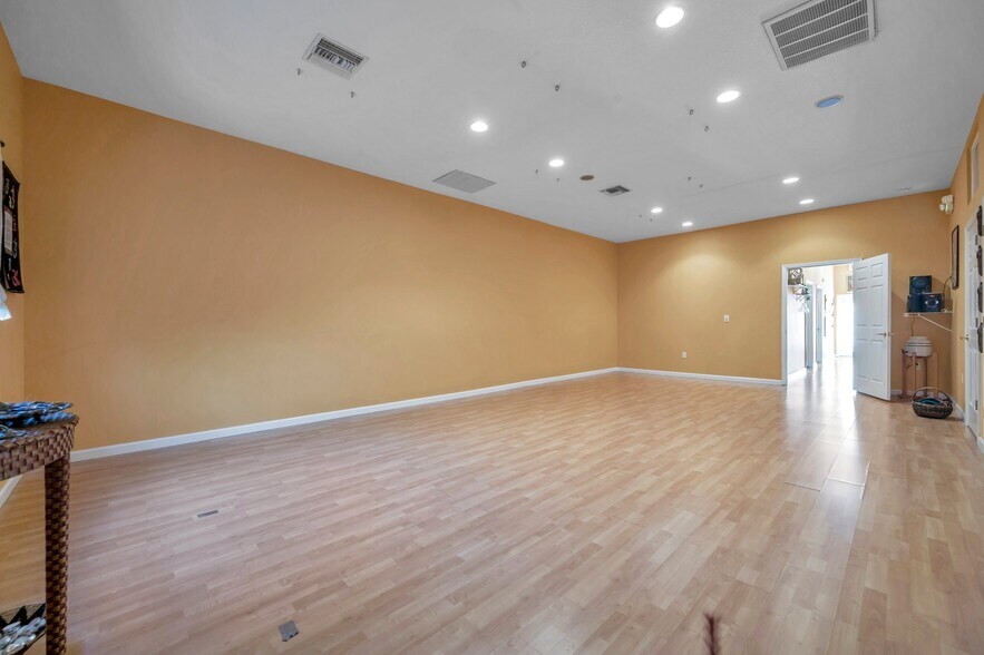More Photos Of 2625 Keystone Rd, Tarpon Springs Office For Lease