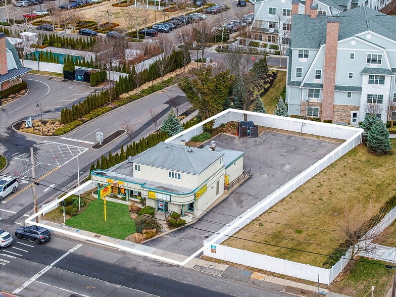 More Photos Of 777 Broadway, Amityville Restaurant For Sale