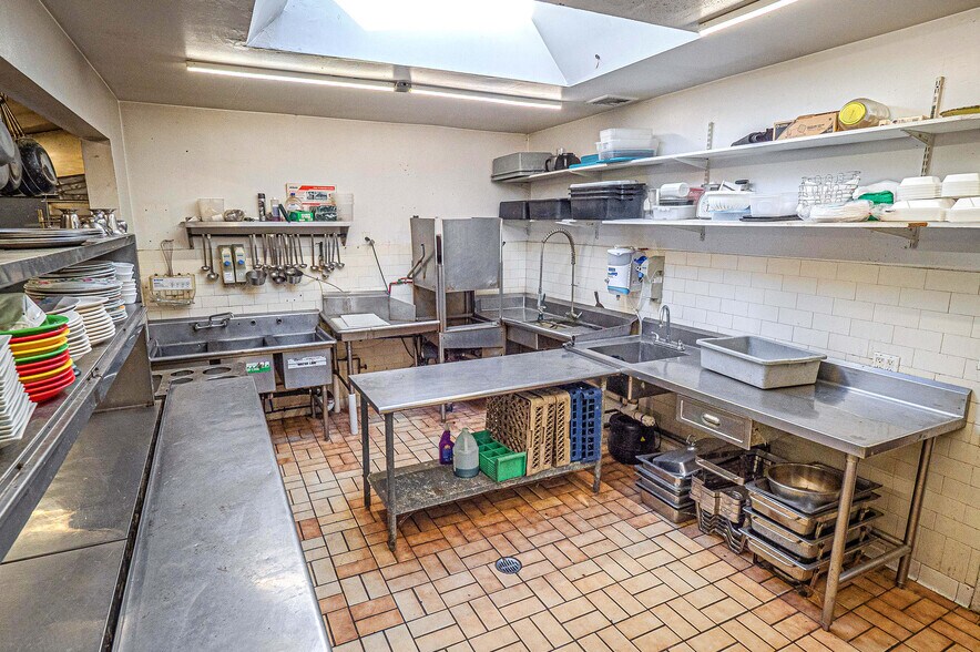 More Photos Of 923 State Route 32, Highland Mills Restaurant For Lease