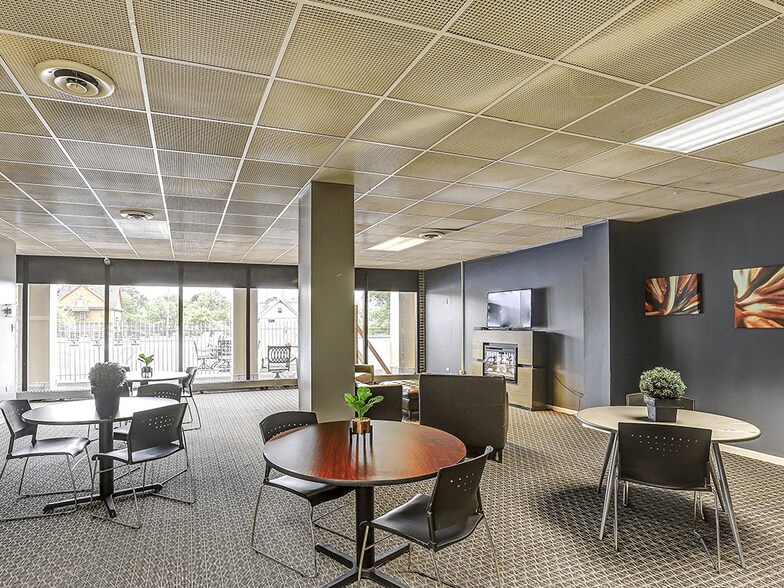 More Photos Of 610 W Ottawa St, Lansing Apartments For Lease