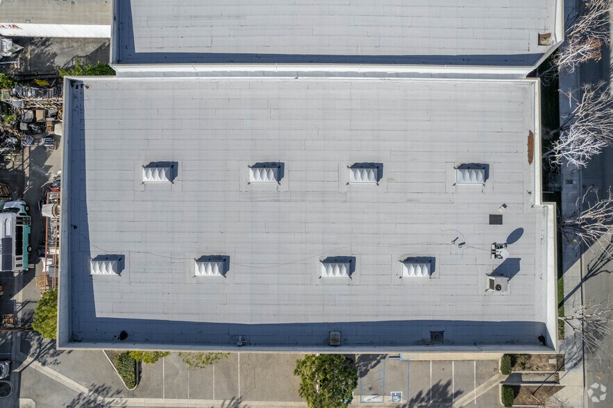 More Photos Of 237 W Orange Show Ln, San Bernardino Warehouse For Lease