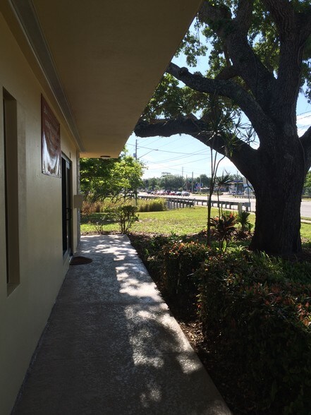 More Photos Of 6675 38th Ave N, Saint Petersburg Medical For Lease