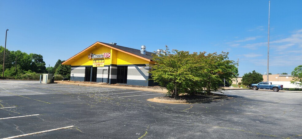 More Photos Of 14225 Jones St, Lavonia Restaurant For Lease