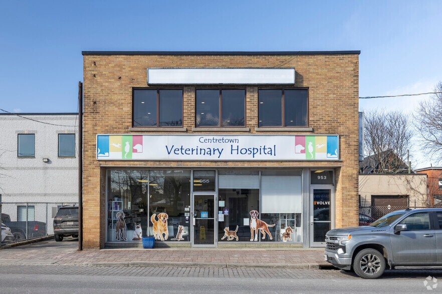 More Photos Of 955 Somerset St W, Ottawa Veterinarian Kennel For Lease
