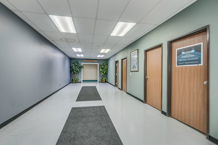 More Photos Of 133 Sandberg Rd, Monticello Storefront For Sale