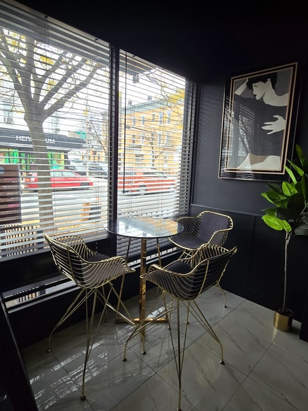 More Photos Of 464 Onderdonk Ave, Flushing Storefront Retail Residential For Lease