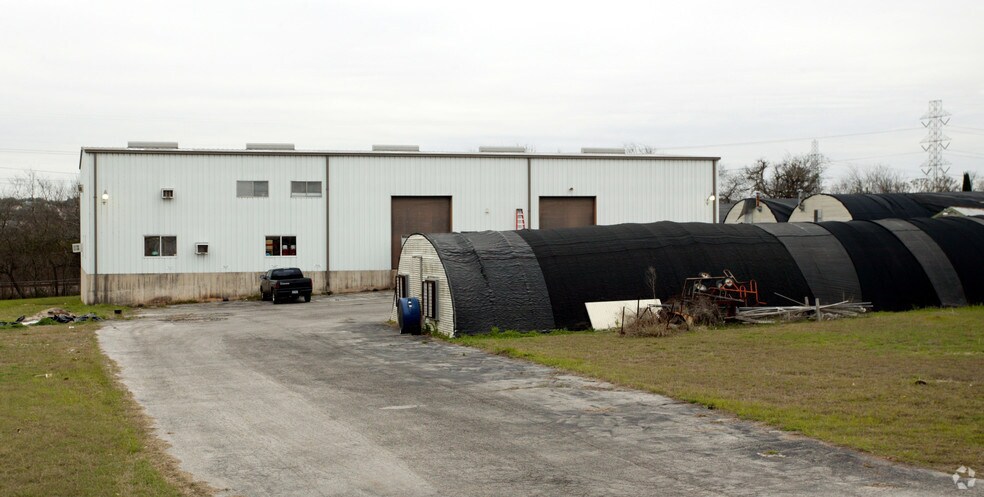More Photos Of 4945 Stahl Park, San Antonio Warehouse For Lease