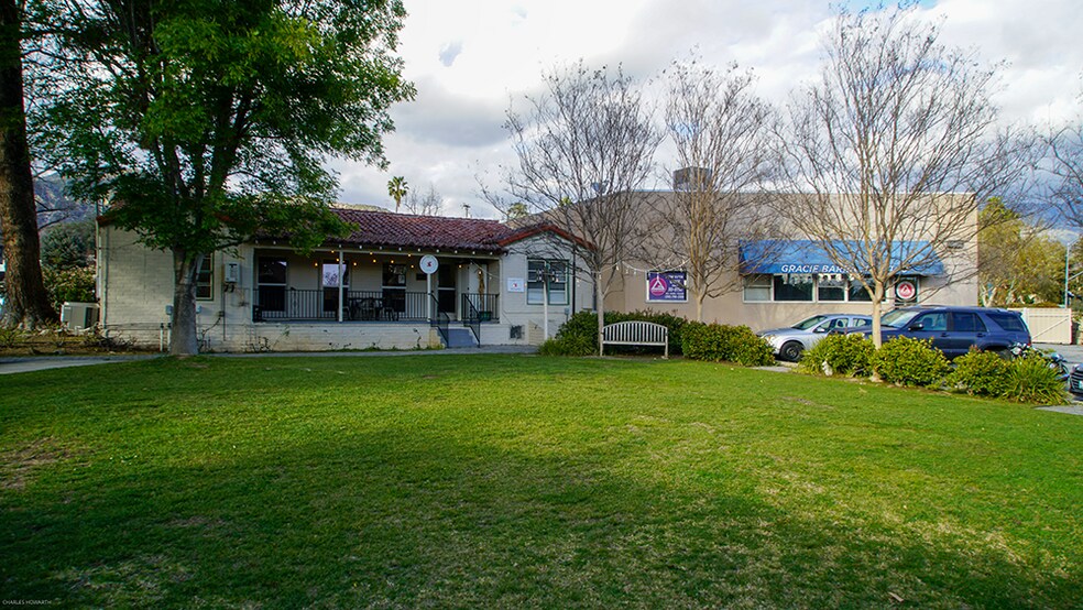 More Photos Of 814 Foothill Blvd, La Cañada Flintridge Storefront For Lease