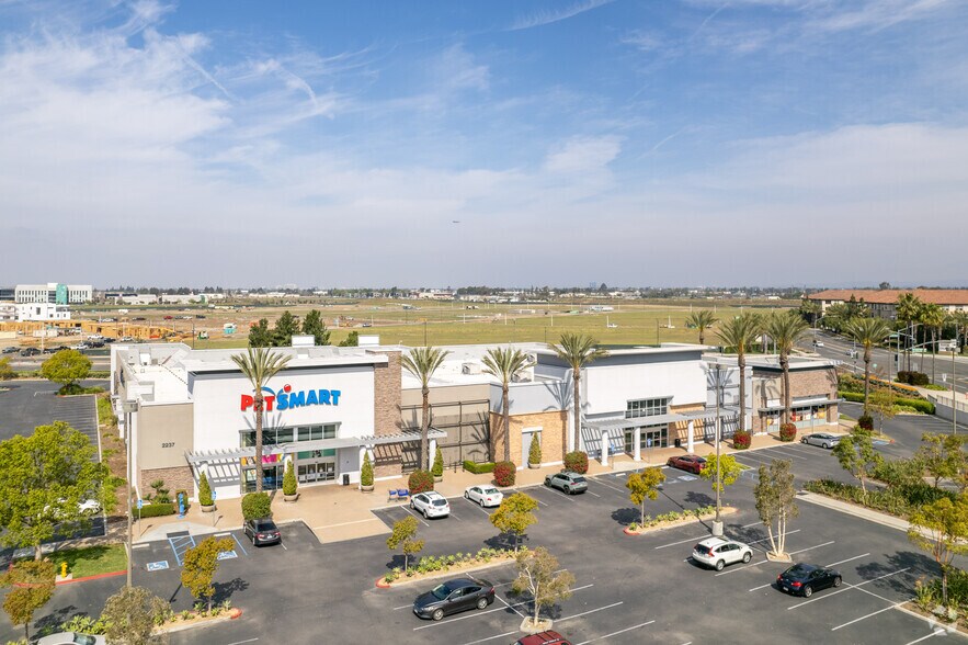 More Photos Of 2201-2895 Park Ave, Tustin Unknown For Lease