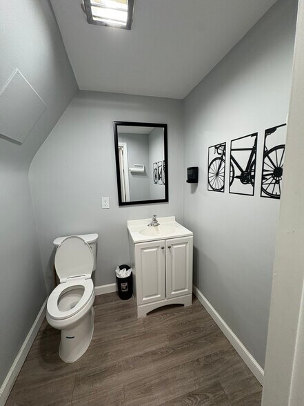 More Photos Of 501-527 S Paula Dr, Dunedin Office For Lease