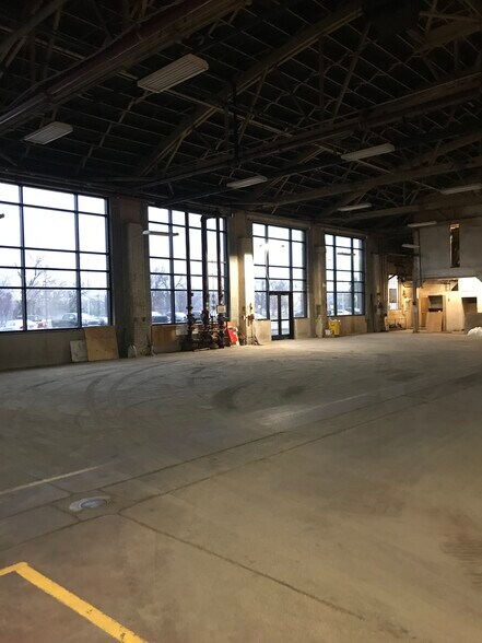 More Photos Of 5505 123rd St W, Savage Manufacturing For Lease