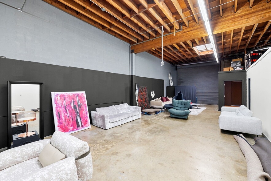 More Photos Of 3364 S Robertson Blvd, Los Angeles Warehouse For Sale