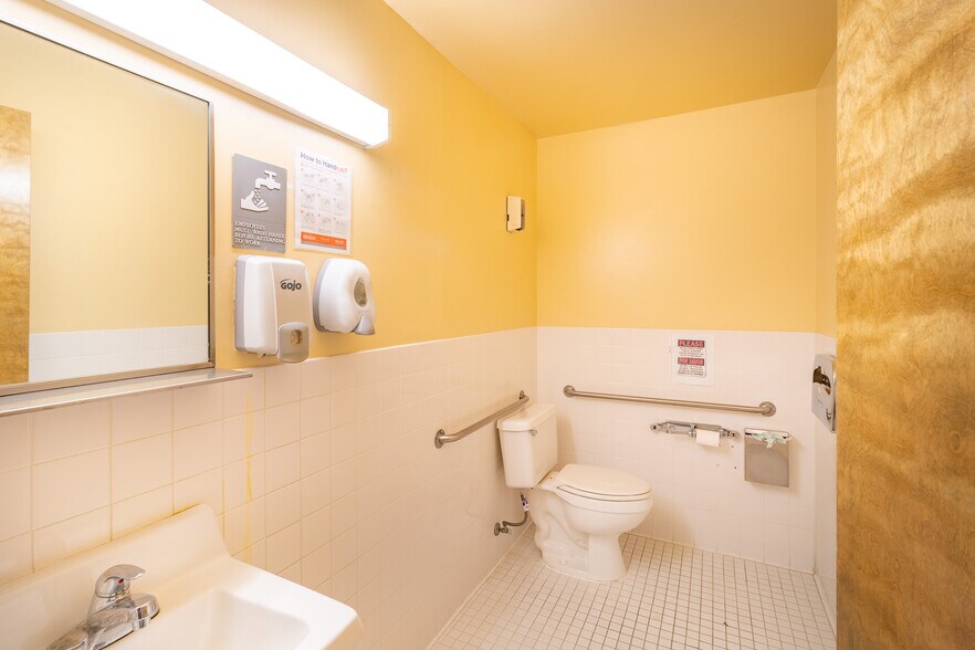 More Photos Of 432 S Mill St, Tehachapi Medical For Lease
