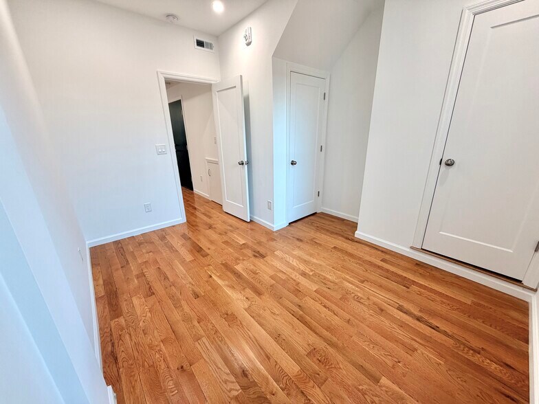 More Photos Of 5352 Cedar Ave, Philadelphia Apartments For Sale