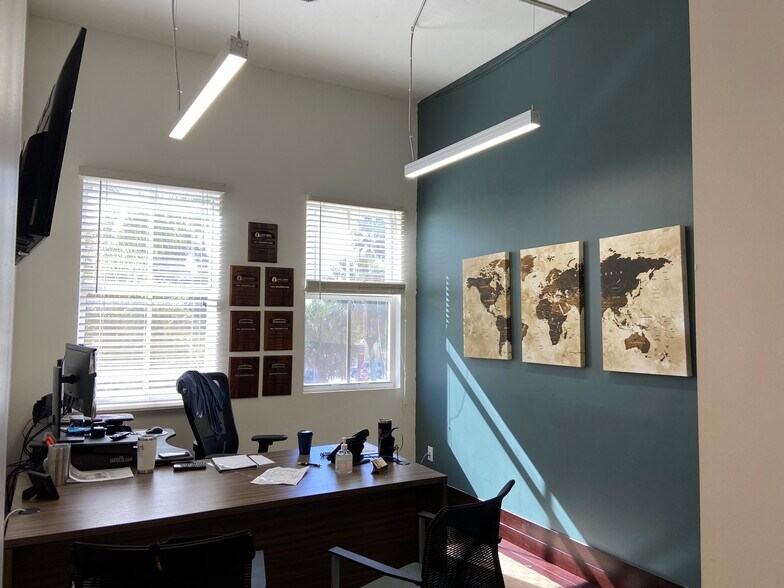 More Photos Of 401 W Atlantic Ave, Delray Beach Storefront Retail Office For Lease