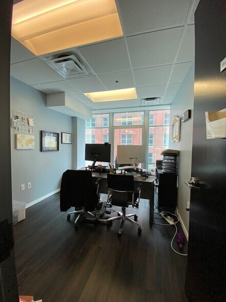 More Photos Of 14 NE 1st Ave, Miami Office For Sale