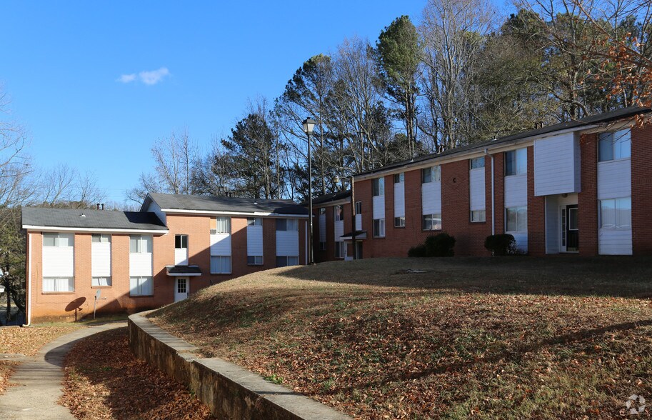 Primary Photo Of 1200 Utoy Springs Rd, Atlanta Apartments For Sale