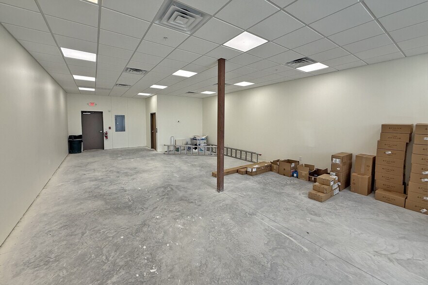 More Photos Of 315 S Courtenay Pky, Merritt Island Storefront Retail Office For Lease