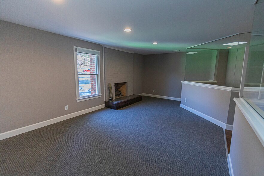 More Photos Of 5501 McNeely Dr, Raleigh Medical For Lease