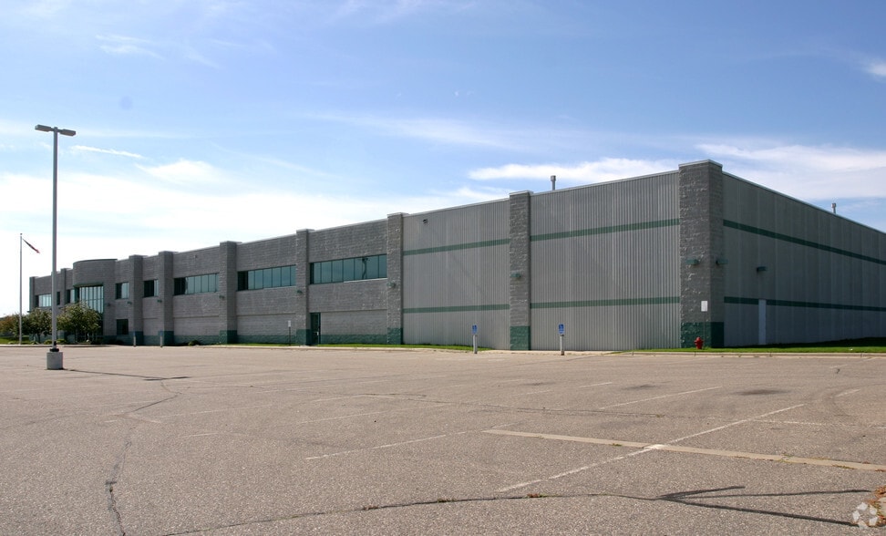 More Photos Of 10900 S Nesbitt Ave, Bloomington Flex For Lease