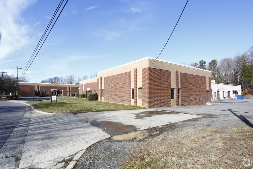 More Photos Of 4740 Dwight Evans Rd, Charlotte Warehouse For Lease