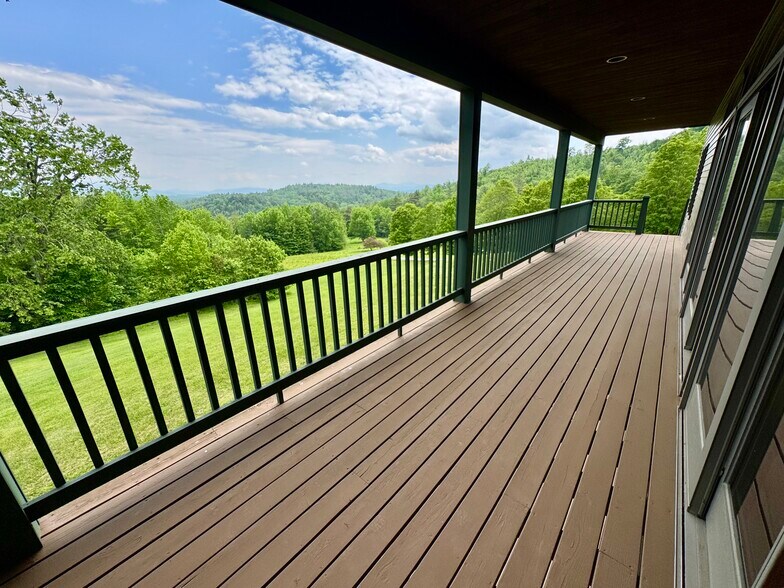 More Photos Of 487 Stevens Pl, Wells River Hospitality For Sale