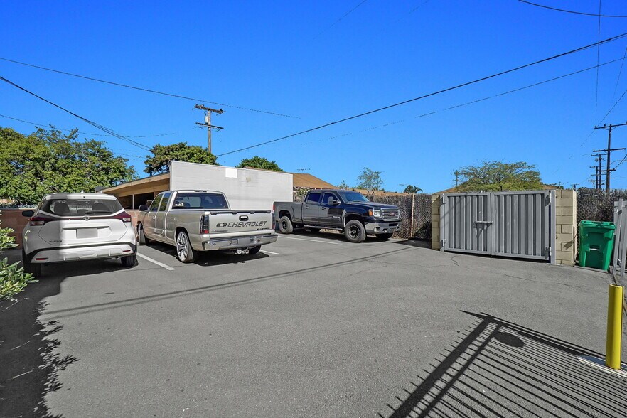 More Photos Of 252 S 7th St, Montebello Apartments For Sale