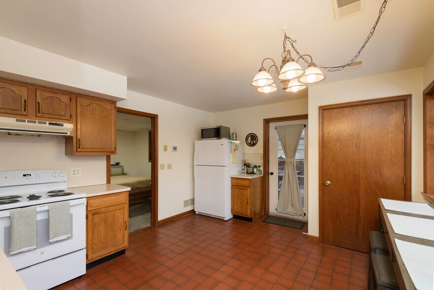 More Photos Of 166 Rosehill Ave, West Grove Multifamily For Sale