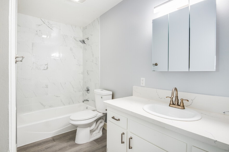 More Photos Of 525 N Francisca Ave, Redondo Beach Apartments For Sale