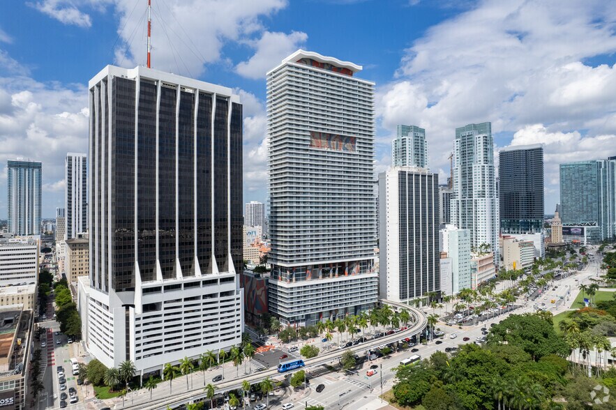 More Photos Of 50 Biscayne Blvd, Miami Multifamily For Sale