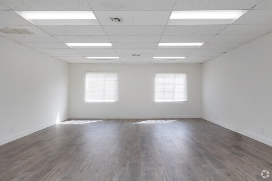 More Photos Of 1510-1512 11th St, Santa Monica Telecom Hotel Data Hosting For Lease