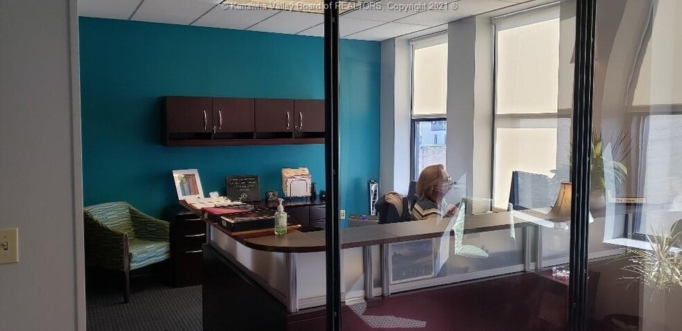 More Photos Of 109 Capitol St, Charleston Office Residential For Sale